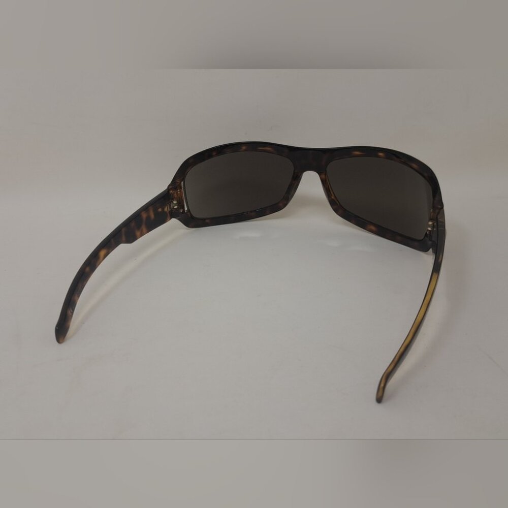 Gucci Tortoiseshell Sunglasses - Picture 9 of 16